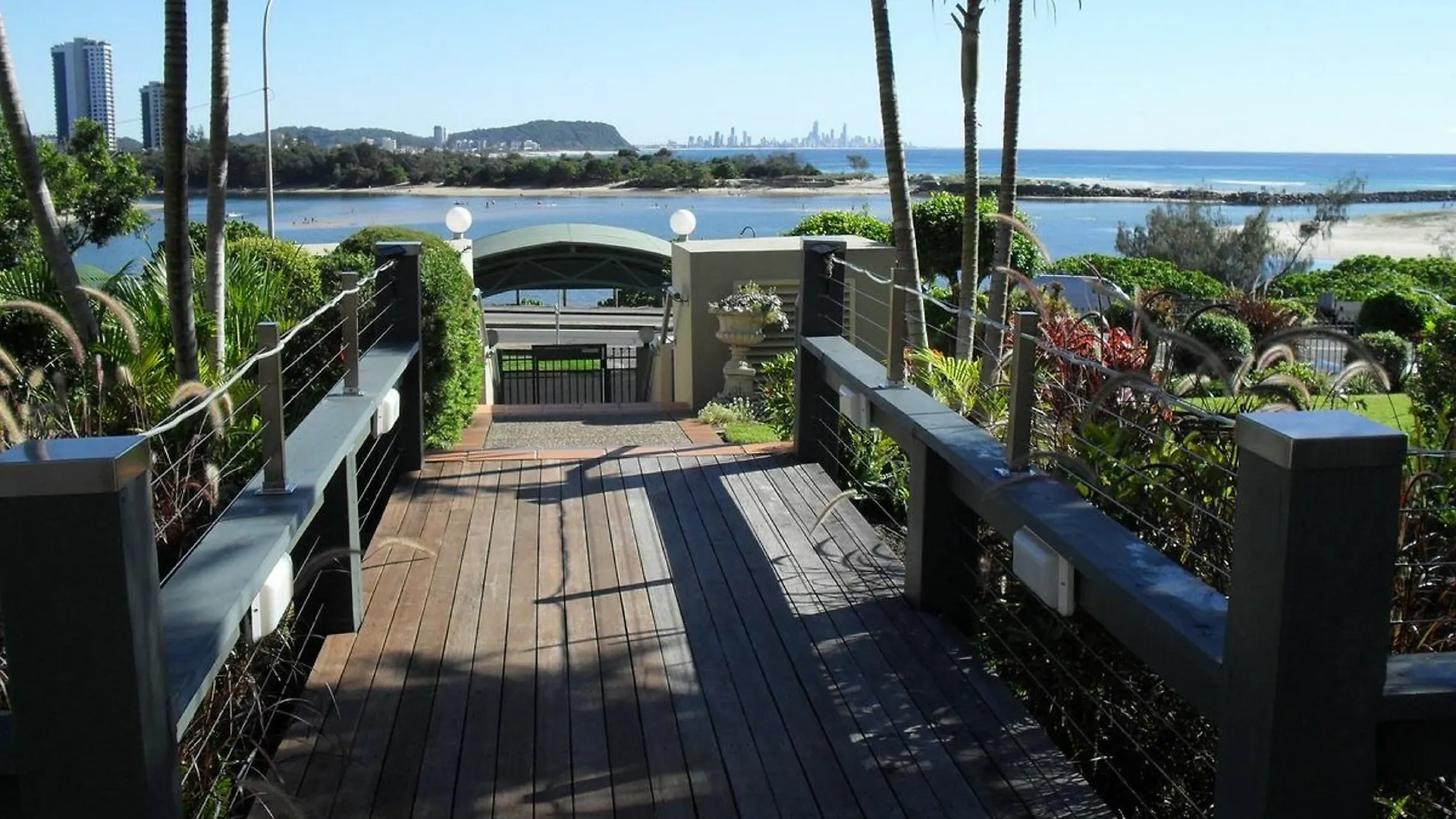 Little Cove Currumbin Gold Coast Aparthotel